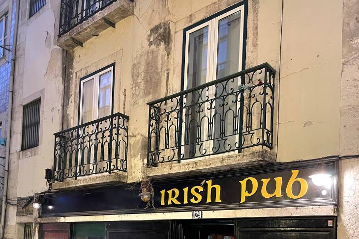 Appartement in Lissabon boven de Ierse pub - RonReizen