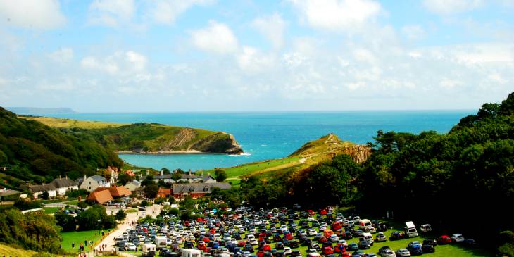 Cliffen, baaien, helder blauw water. Zuid Engeland is een onbekende, maar prachtige vakantiebestemming. RonReizen