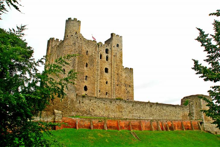 Kasteel van Rochester. Torens en muur. Zuid Engeland. In Engeland staan veel kastelen, zo ook in Rochester. RonReizen