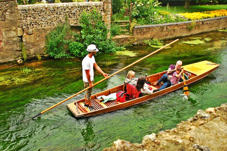 Toeristen in gondel in Canterburry Zuid Engeland. RonReizen