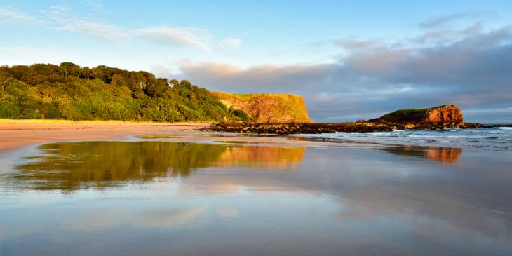 Sea cliff Beach bij East Lothian