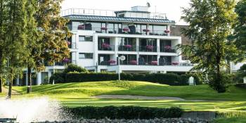 Grandioos glooiende golfcourses bij Golfhotel Vesper